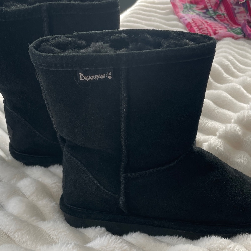 BearPaw Classic Black Boots youth size 4